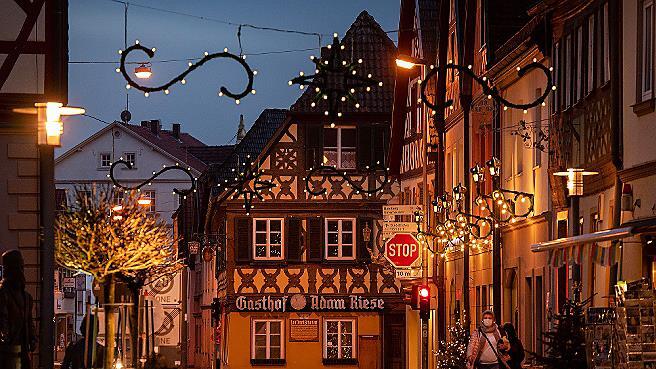 Bad Staffelstein präsentiert sich derzeit weihnachtlich geschmückt
