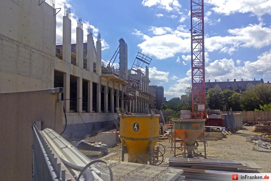 Arbeitsunfall in Nürnberg: Baugerüst stürzt ein