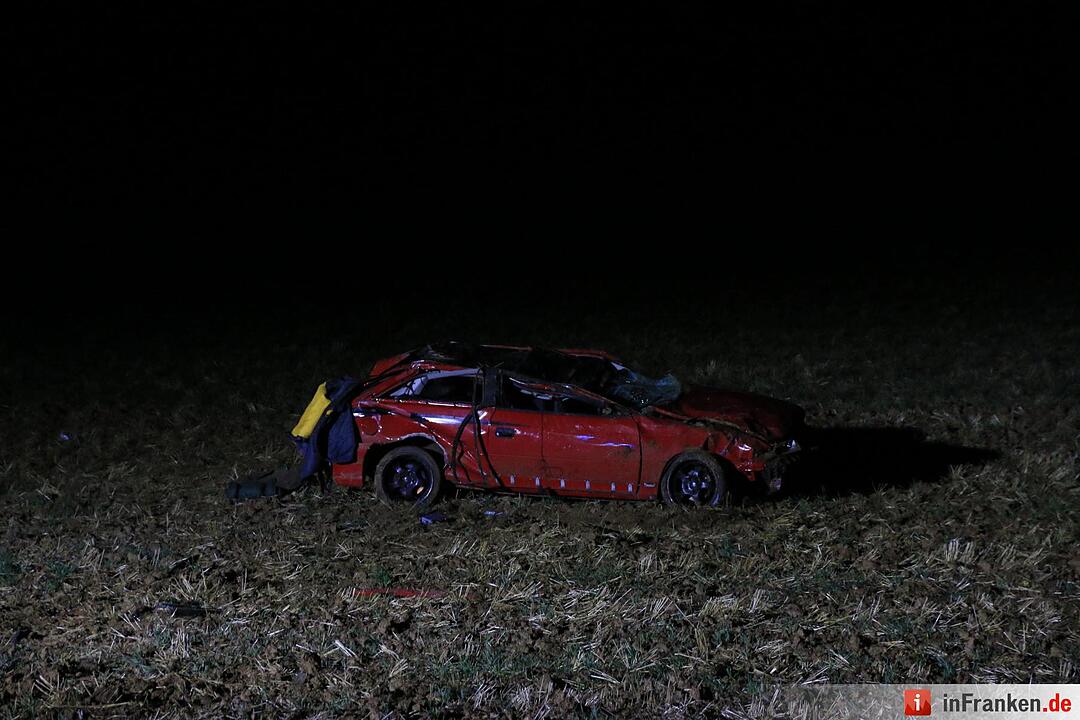 Opel überschlägt sich bei Königsfeld