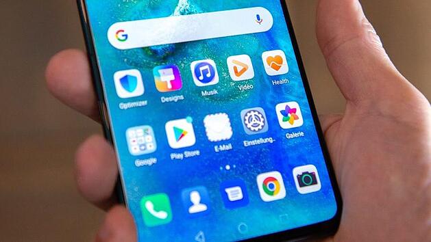 Viele Android-Nutzer erhalten momentan mysteriöse Push-up Benachrichtigungen. Eine Sicherheitslücke könnte dahinter stecken. Symbolfoto: Till Simon Nagel/dpa