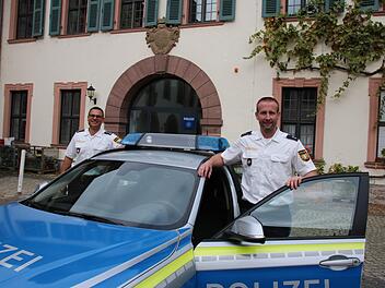 Seit März leitet Christian Pörtner (links) die Polizeiinspektion Hammelburg, seit Monatsbeginn steht ihm Florian Aut (rechts) aus Veitshöchheim für sechs Monate als Stellvertreter zur Seite.Foto: Ralf Ruppert