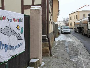 Solche Portestplakate, wie sie aktuell in Saal an der Saale hängen, aber auch in Baunach schon angebracht waren, bewirkten nichts.Foto: Ralf Kestel