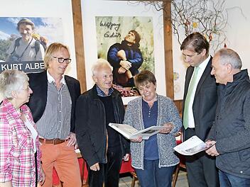 Sie gedachten Wolfgang Güllichs in Obertrubach (v. l.): Martha Walther, Stefan Veth, Fritz Güllich, Maria Ritter, Hermann Ulm und Markus GrünerFoto: Franz Galster