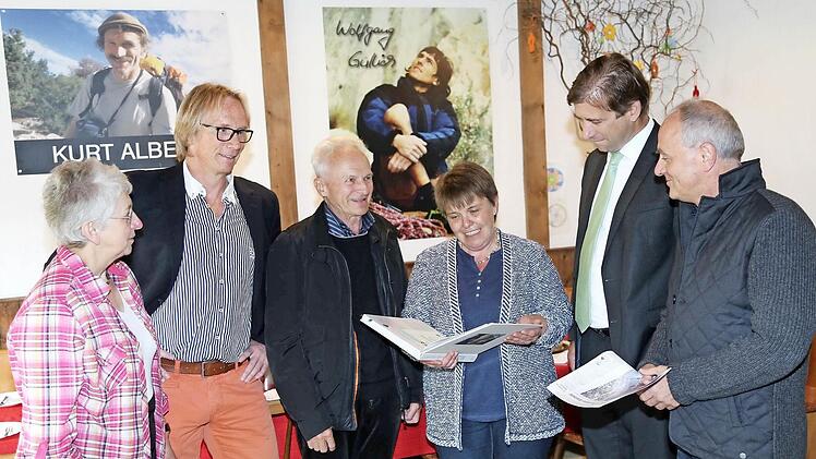 Sie gedachten Wolfgang Güllichs in Obertrubach (v. l.): Martha Walther, Stefan Veth, Fritz Güllich, Maria Ritter, Hermann Ulm und Markus GrünerFoto: Franz Galster