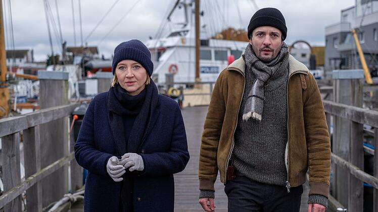 Nora Weiss (Anna Maria M&uuml;he) ermittelt mit Ben Salawi (Camill Jammal) am Hafen. Bald stellt sich raus, dass ihr Kollege befangen ist.