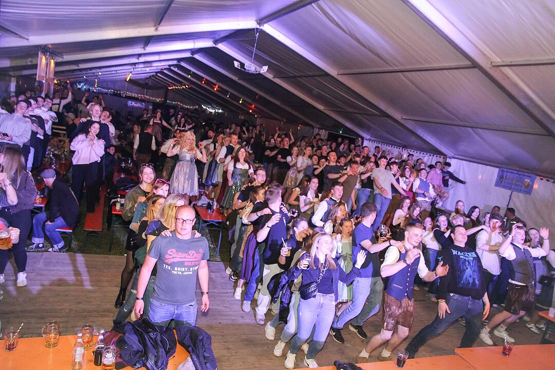 Die Partyband "highline" sorgte f&uuml;r gute Stimmung.