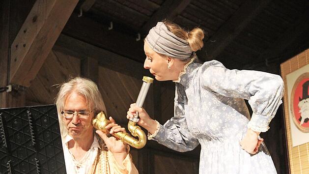 Einen musikalischen Spa&szlig; der besonderen Art bescherten Andreas und Gitti R&uuml;sing.  Foto: Gerda V&ouml;lk