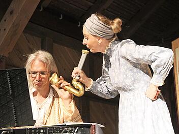 Einen musikalischen Spaß der besonderen Art bescherten Andreas und Gitti Rüsing.  Foto: Gerda Völk
