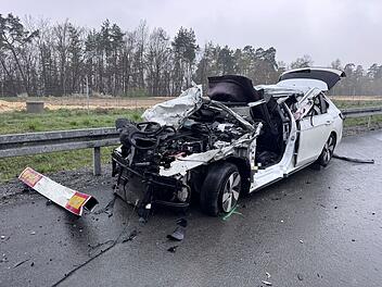 T&ouml;dlicher Unfall auf A70 im Kreis Kulmbach - 34-J&auml;hriger stirbt vor Ort
