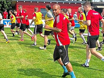 Die Jungfernfahrt als Coach hat Claudio de Jesus Sabino l&auml;ngst hinter sich. FC Nordhalben