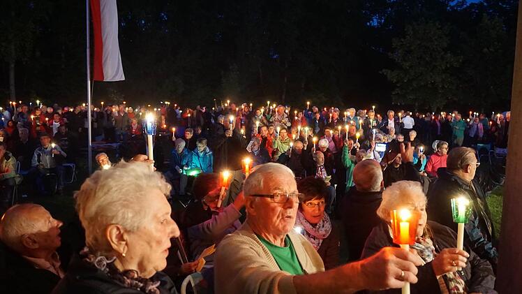 Eindrücke vom Vorabend des Hauptwallfahrtsfestes auf dem Maria Ehrenberg. Foto: Marion Eckert