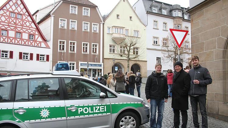 Hauptsache sicher - Oberbürgermeister Henry Schramm freute sich über das dezente, aber wirkungsvolle Sicherheitskonzept.Sonny Adam