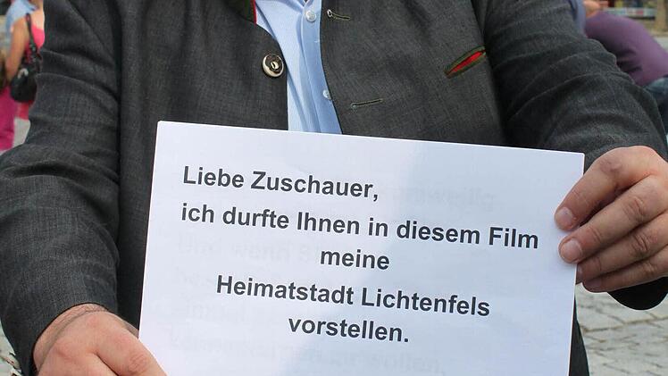 "Script-Girl" Werner Schiffgen legte bei Dreharbeiten Korbstadtkönigin Helena I. einen Satz in den Mund, zu hören auf dem entstehenden Imagefilm der Stadt.