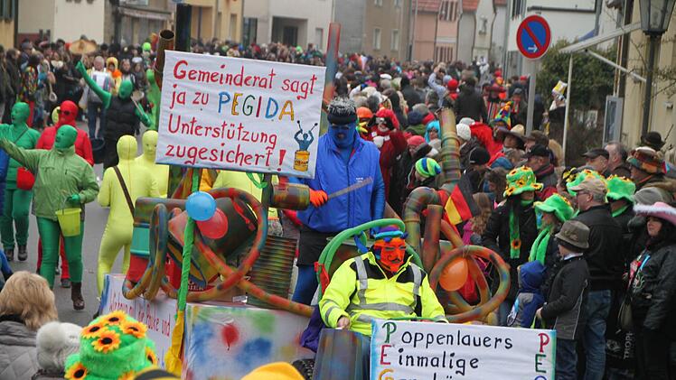 Faschingsumzug in Poppenlauer   Foto: Thomas Malz