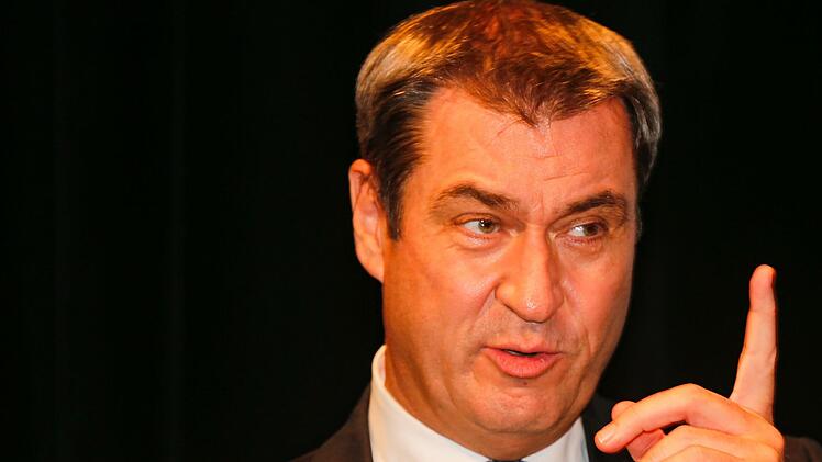Hörte deutliche Wünsche aus Coburg, vermied aber ebenso deutliche Antworten: Ministerpräsident Markus Söder am Freitag in Coburg.