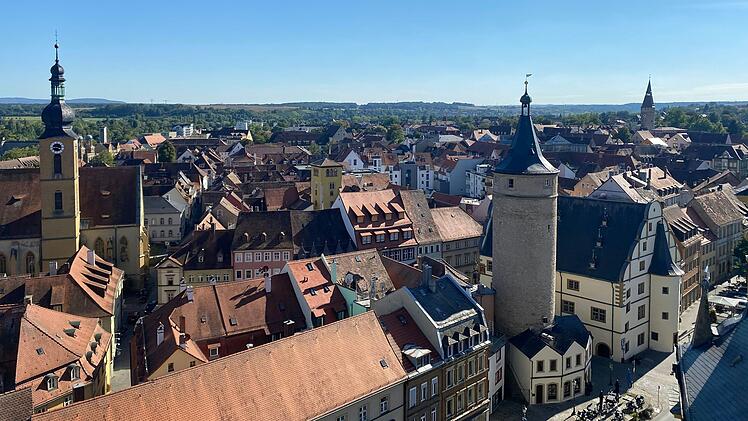 Stadt Kitzingen kündigt Bürgerversammlung für Etwashausen an