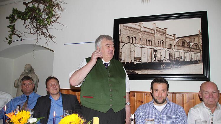 Für die Festwirte sprach Günter Limmer (Kapuziner-Ecke) ein Grußwort. Foto: Jürgen Gärtner