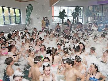 Die sogenannte "Hexennacht" f&uuml;r Kinder und Jugendliche geh&ouml;rt zu den regelm&auml;&szlig;igen Highlights in der Hirschaider Frankenlagune.  Foto: Rudolf Mader (Archiv)