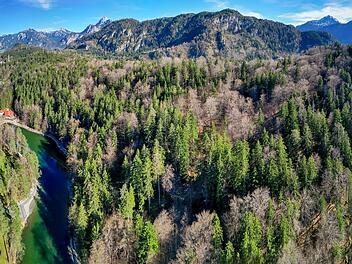 Drei-Seen-Gebiet im Chiemgau Drei-Seen-Gebiet im Chiemgau Klein-Kanada A top down view to the F&uuml;ssen Mittersee lake during Spring time