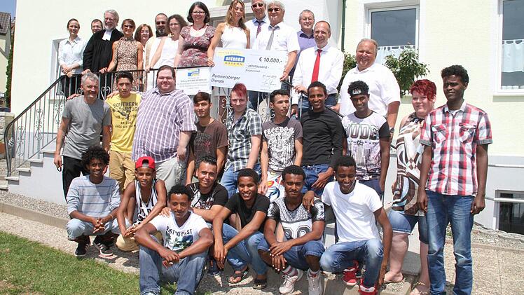 Gestern fand die offizielle Eröffnung der Unterkunft für unbegleitete, minderjährige Flüchtlinge im ehemaligen Gasthaus "Schönberg"statt.  Foto: Gerda Völk