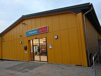 M&uuml;nnerstadt: Tante Enso er&ouml;ffnet 24-Stunden-Supermarkt - Einkaufen "rund um die Uhr"