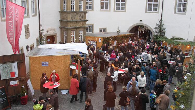 In den vergangenen Jahren besuchten etwa 3000 bis 4000 Menschen "Weihnachten im Schloss". Auch heuer dürfte diese Zahl locker zusammen kommen.  Foto: Martina Straub