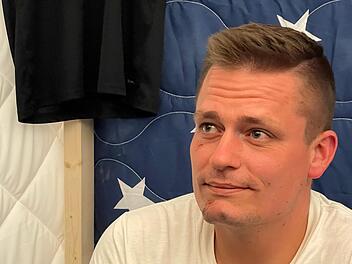 Der Thüringer Torhüter Daniel Eppler, Torwart beim SV Milz, war zu Gast im Sternenzeltstudio. Foto: Sebastian Schmitt