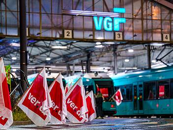 Warnstreik im &Ouml;PNV in Hessen