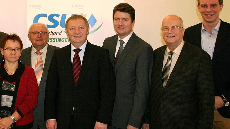 Die Spitzenkandidaten der CSU-Kreistagsliste (v. l.): Michaela Wedemann, Siegfried Erhard, Thomas Bold, Sandro Kirchner, Walter Gutmann und Martin Wende