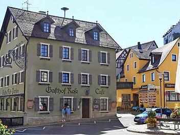 Der ehemalige Gasthof Rose könnte zum neuen Rathaus umgebaut werden. Foto: Barbara Herbst