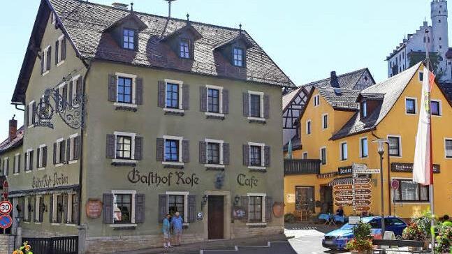 Der ehemalige Gasthof Rose könnte zum neuen Rathaus umgebaut werden. Foto: Barbara Herbst