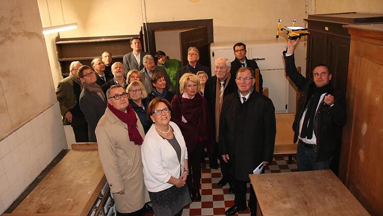 Eindrücke von der Sondersitzung des Bezirkstages in Aschach mit Besichtigung des Schlosses. Foto: Ralf Ruppert