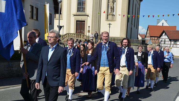 Der Festzug war einer der Höhepunkte der Feierlichkeiten der  Musikkapelle Gauaschach. Foto: Jana Keul