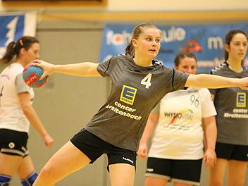 Fokussiert auf die kommende Saison. Der TV/DJK Hammelburg (am Ball: Laura Finke) spielt als Aufsteiger in der kommenden Saison in der Handball-Bezirksliga. Foto: Sebastian Schmitt