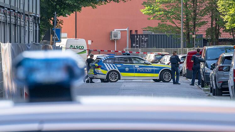 Brands&auml;tze auf Baustelle in M&uuml;nchen geworfen