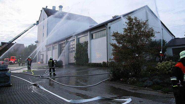 Feuerwehr-Großalarm in Steinbach Foto: Andreas Brandl
