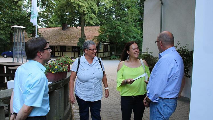 Begrüßung der Gäste. Foto: Jürgen Gärtner