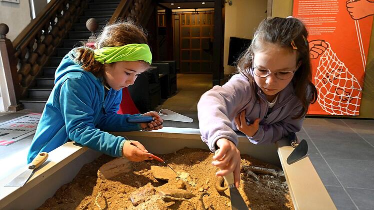 Erlangen: Alles rund um die Steinzeit - Stadtmuseum l&auml;dt zu Familienfest ein