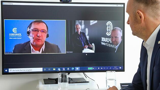 Das Foto entstand während des FT-Interviews mit Harald Lais (links) und Peter Kaiser (rechts) im Medical Valley Center Forchheim. Foto: Babara Herbst