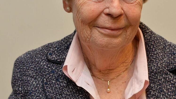 Renate Selg erhielt die Bürgernadel als eine Pionierin des Frauenhauses.