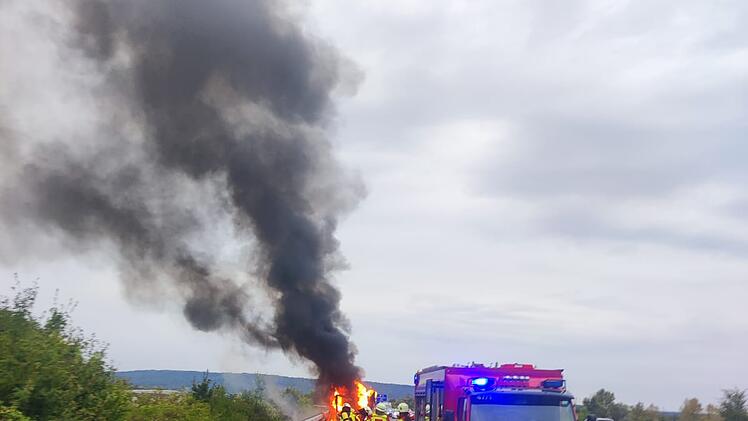 Coburger Ladenbetreiber bangt um Existenz - Feuer auf A73 macht alles zunichte