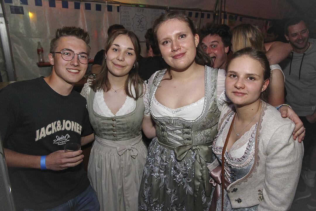 Mit der Partyband "Popnach8"!