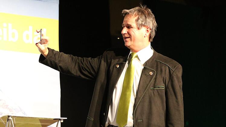 Auch der amtierende Ministerpräsident Markus Söder ist Wolfgang Krebs auf den Leib geschnitten.