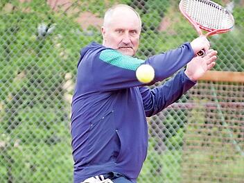 Beim 7:2 gegen den ASV Nemmersdorf blieb Bernhard Engelhardt vom TC Marktrodach ohne Satzverlust.  Foto: Hans Franz