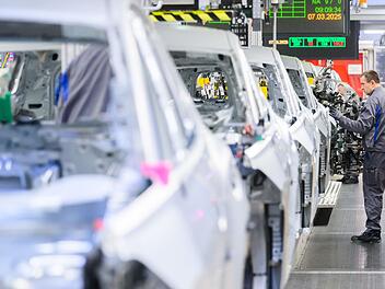 Paukenschlag bei Volkswagen: Auto-Riese k&uuml;ndigt fast alle Tarifvertr&auml;ge