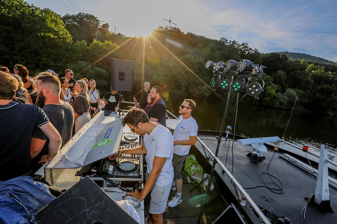 Auf drei Decks wurde richtig gefeiert!