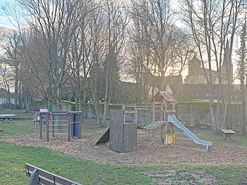 Für die Neugestaltung des Jörgentorparks wird ein Wettbewerb ausgeschrieben. Die Förderzusage ist jetzt von der Regierung von Unterfranken eingetroffen.