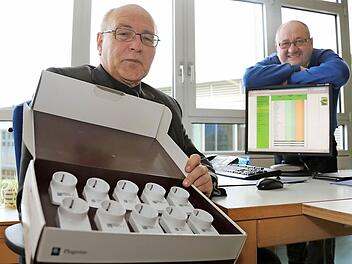 Robert Martin (links) und Günter Reinke sind die Experten, wenn's in der Region ums Thema Energie und Effizienz geht. Mit ihrer neuen Homepage bieten sie Kommunen, Firmen und Privatpersonen einen bequemen Zugang zu allem Wissenswerten in diesem Bereich. Foto: Matthias Hoch