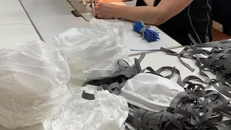 Masken bei Ponsel
