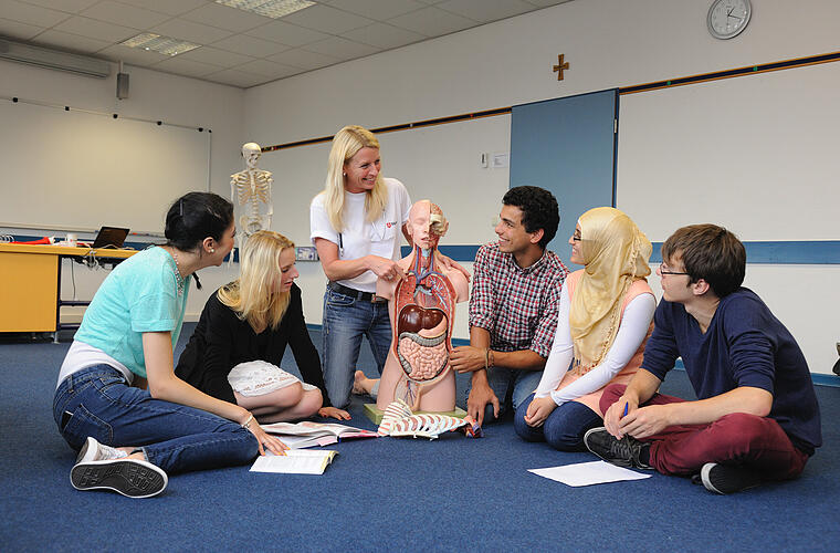 Bamberg: Malteser lehren ab November Pflege - "Pflegekräfte überall gesucht"